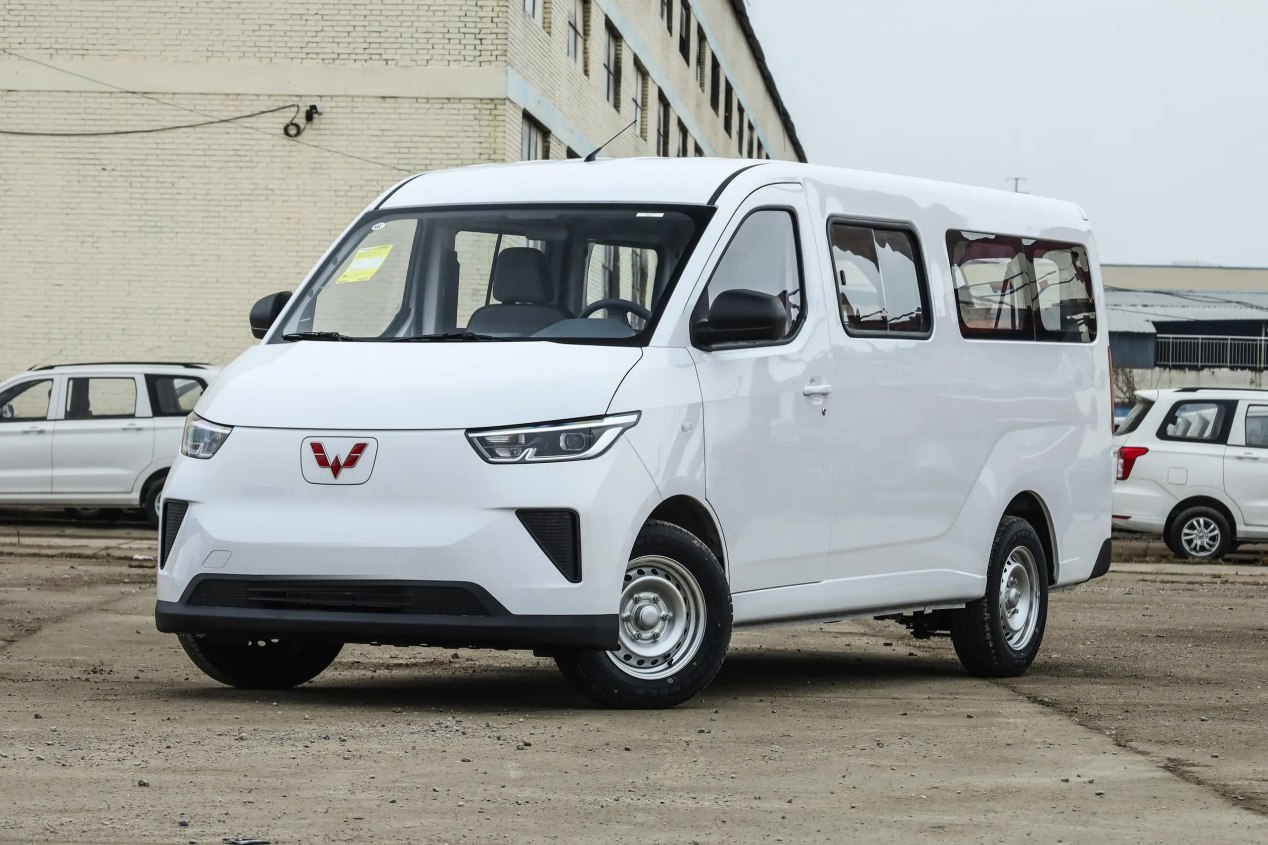 Sunshine EV commercial van at the HAESIN assembly facility